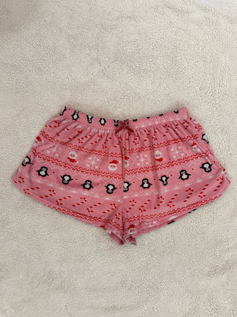 Women's Pink Penguin Cozy candycane Christmas Shorts size L